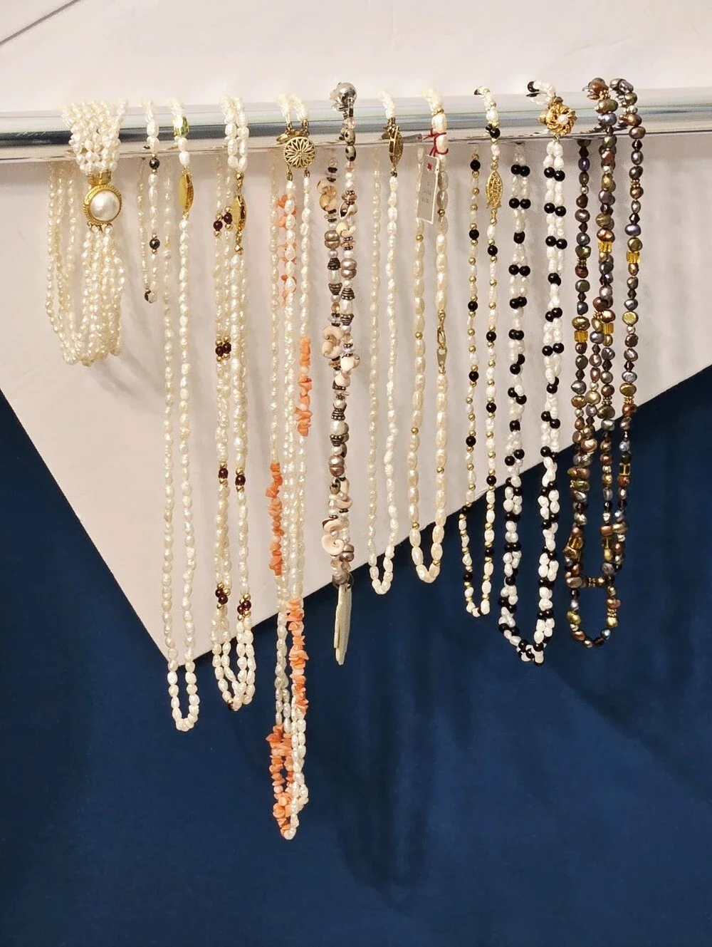 9 Pearls Necklace 2 Bracelets Lot